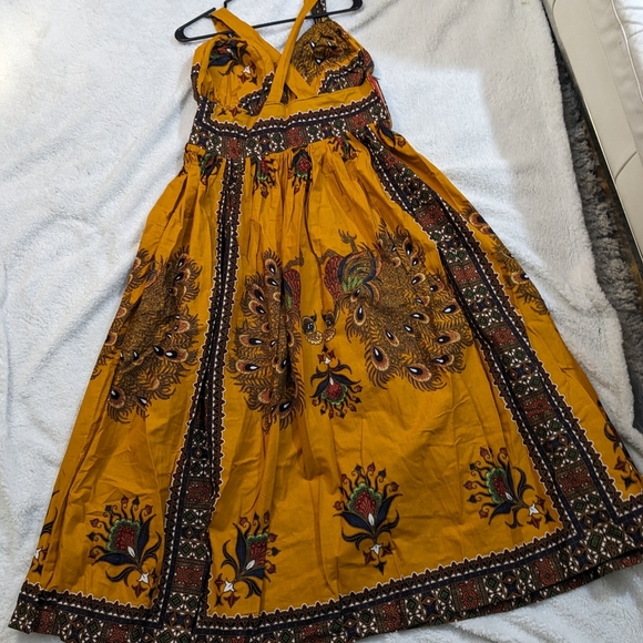 Robe décolletée - Picture 4 of 9